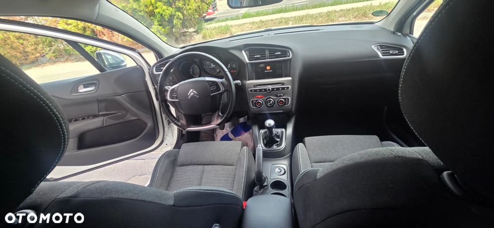 Citroën C4 PureTech e-THP 130 Exclusive - 36