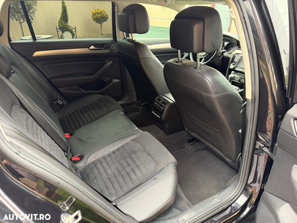 Volkswagen Passat Variant 2.0 TDI DSG Highline - 12