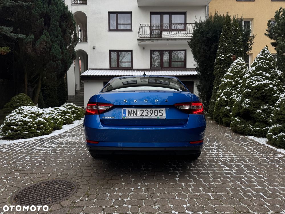 Skoda Superb 2.0 TDI SCR Ambition - 38