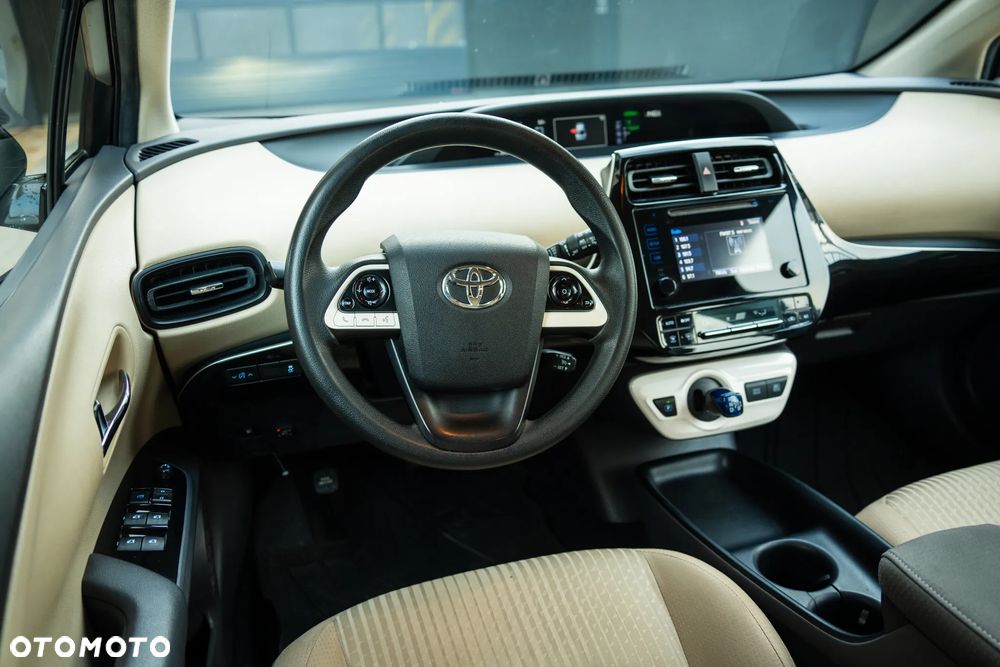 Toyota Prius 1.8 HSD Premium - 17