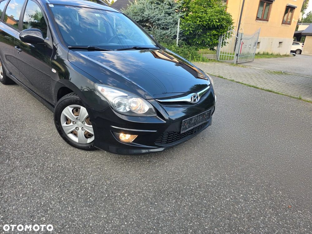Hyundai i30 1.4 Base + World Cup - 30