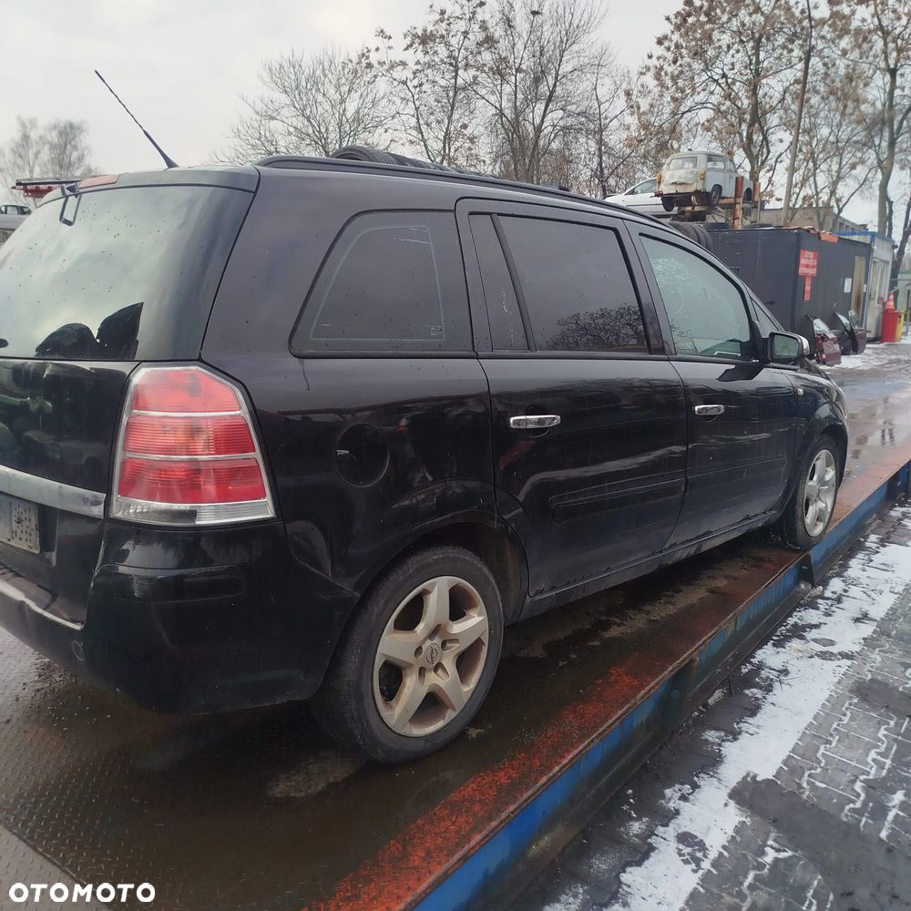 Opel Zafira B  na części . - 9