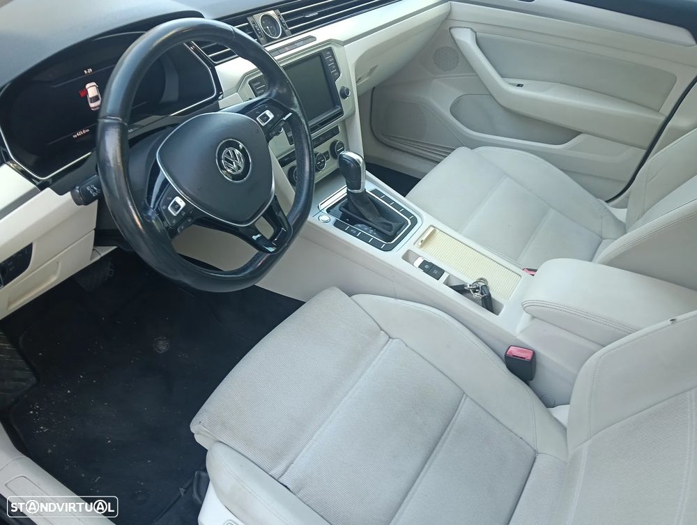 Volkswagen Passat 2.0 TDI Highline DSG — fotografia 44