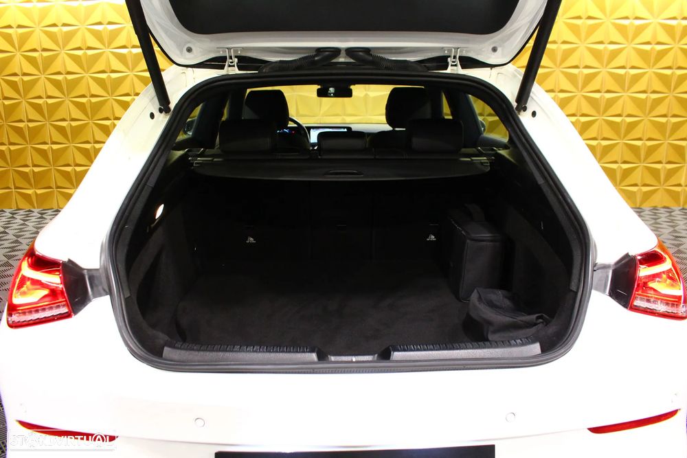 Mercedes-Benz CLA 250 e Progressive - 19