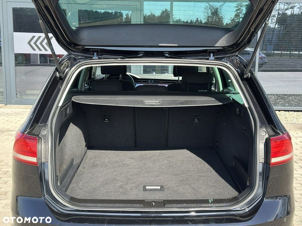Volkswagen Passat Variant 2.0 TDI SCR Comfortline - 32