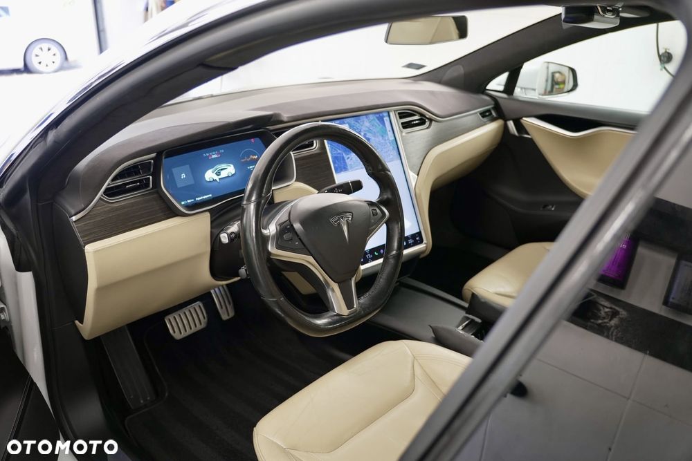Tesla Model S Performance - 24