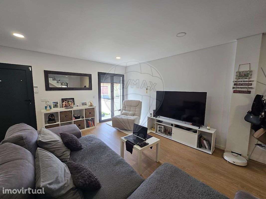 Moradia T2 para venda - Grande imagem: 3/21