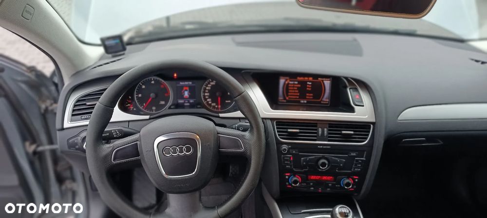 Audi A4 Avant 2.0 TDI - 16