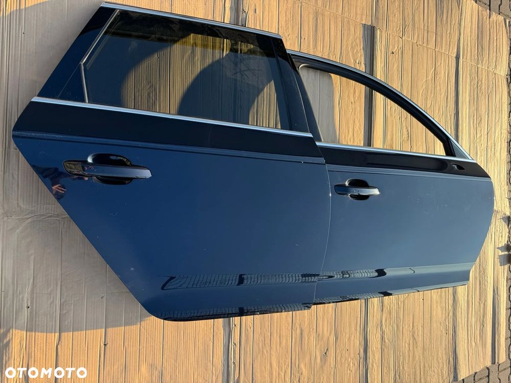 Audi A4 B8 8W kombi avant drzwi przód tył prawe LX5R - 1