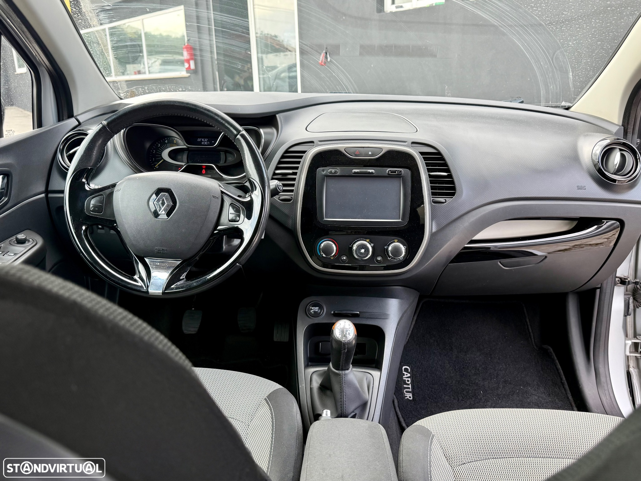 Renault Captur 1.5 dCi - 13