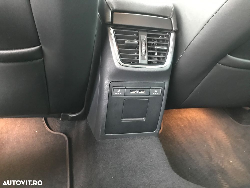 Skoda Octavia 1.6 TDI DSG Ambition - 13