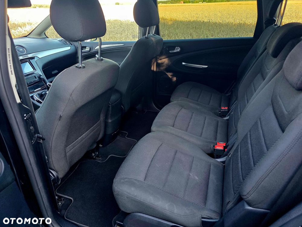 Ford S-Max - 8