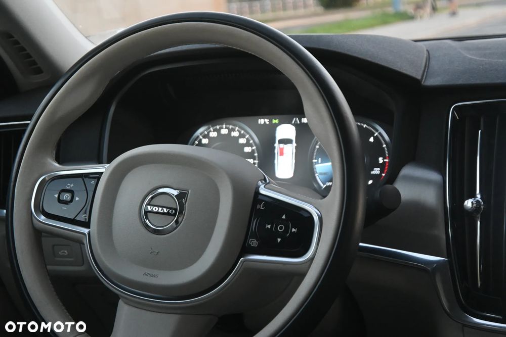 Volvo S90 D4 Inscription - 28