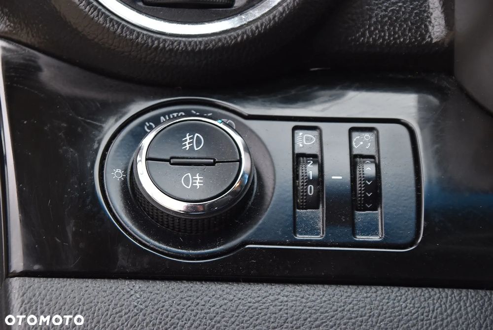 Chevrolet Orlando 1.8 LS - 27