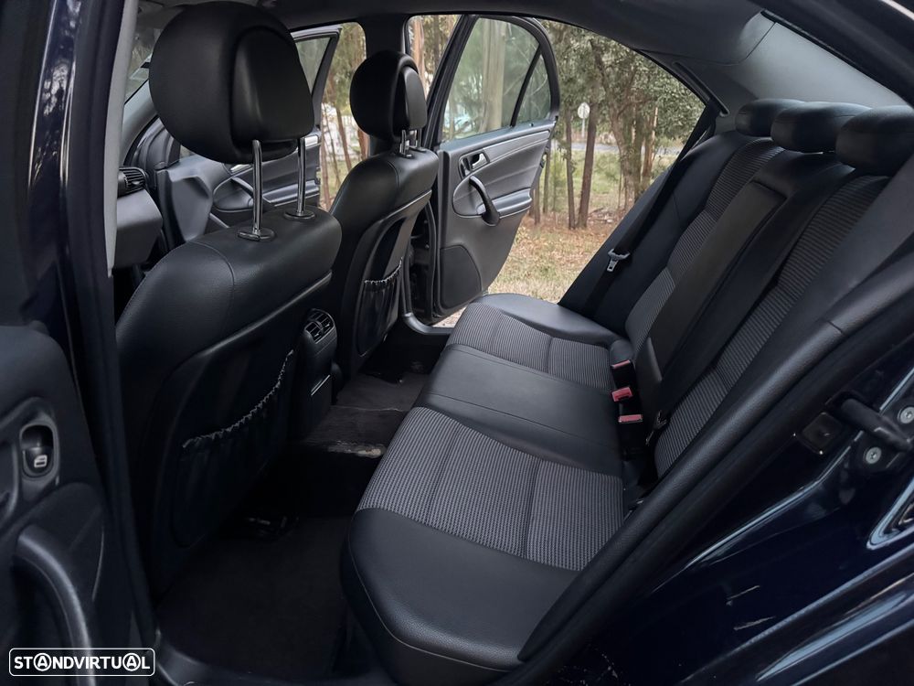Mercedes-Benz C 220 CDi Avantgarde - 8