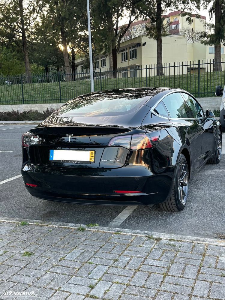 Tesla Model 3 - 7