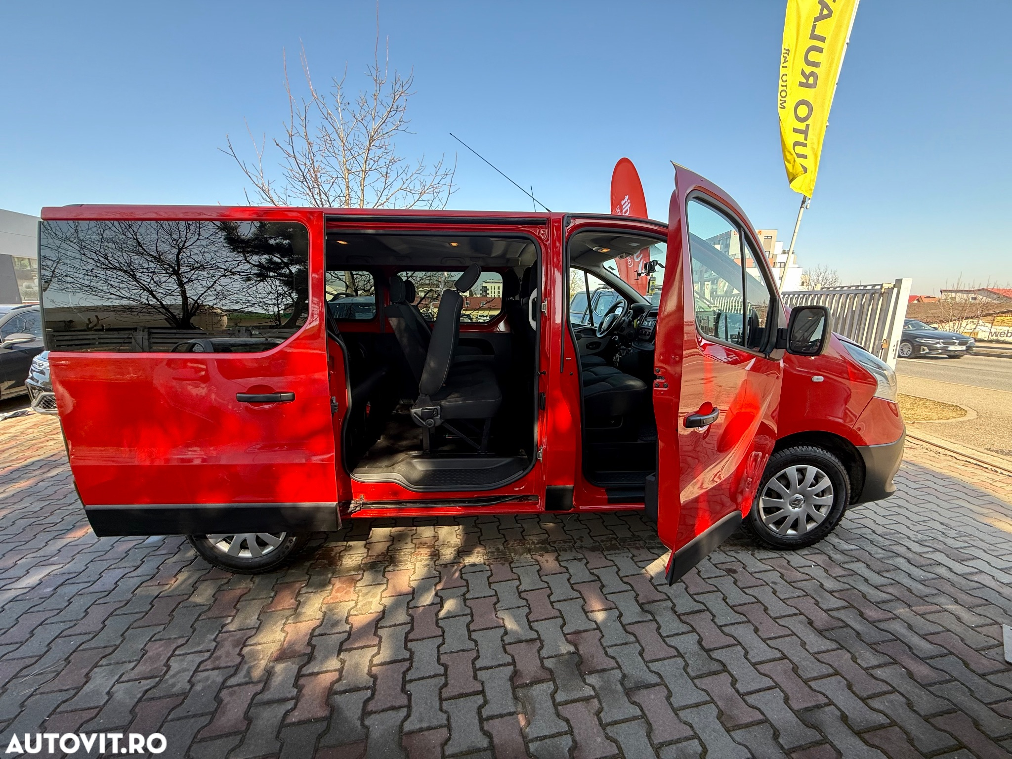 Renault Trafic - 23