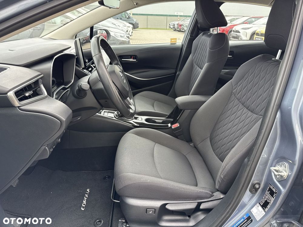 Toyota Corolla - 13