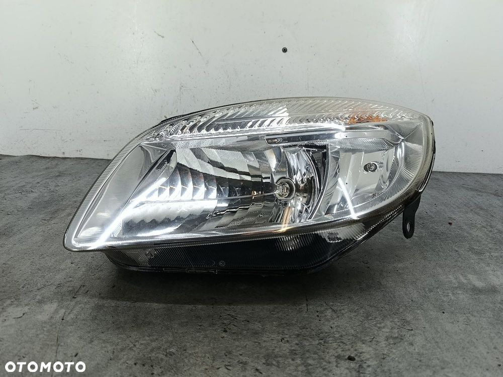 LAMPA PRZÓD LEWA SKODA FABIA II 5J1941015  HELLA - 1