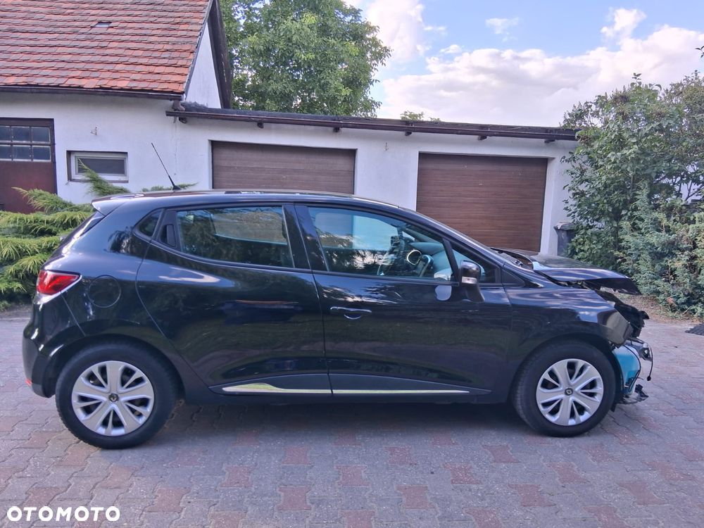 Renault Clio 1.2 16V 75 Experience - 21