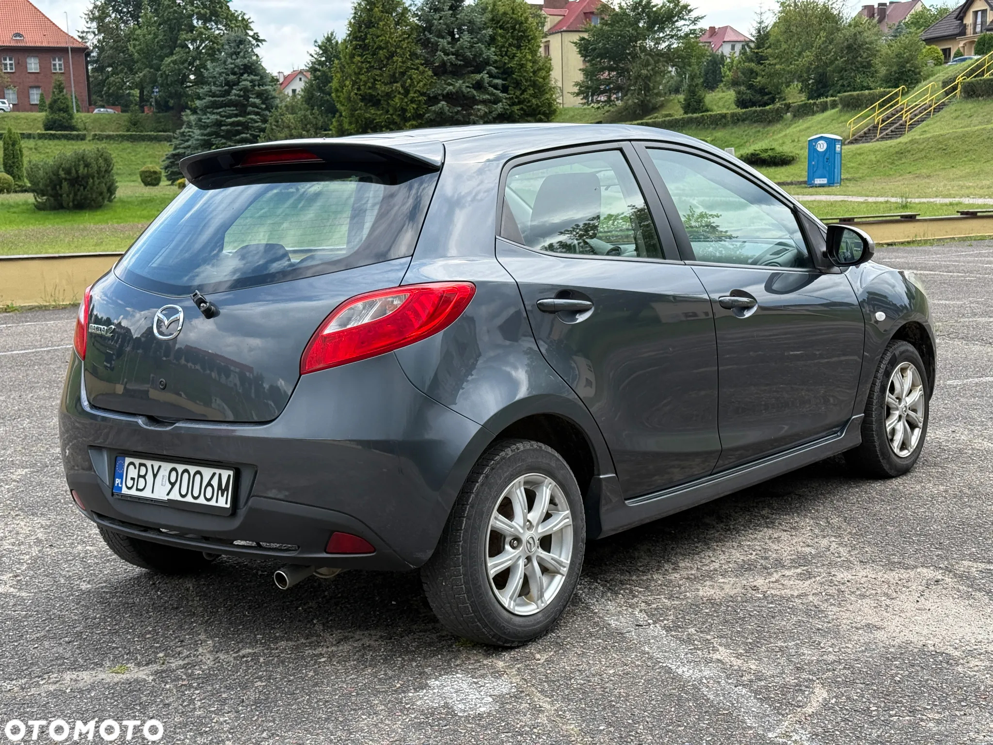 Mazda 2 - 10