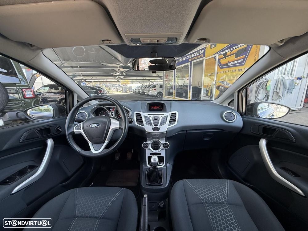 Ford Fiesta 1.25 Titanium - 23