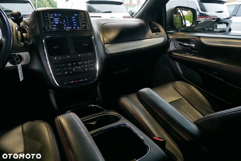 Dodge Grand Caravan - 18
