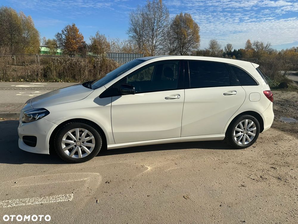 Mercedes-Benz Klasa B 180 7G-DCT Urban - 4