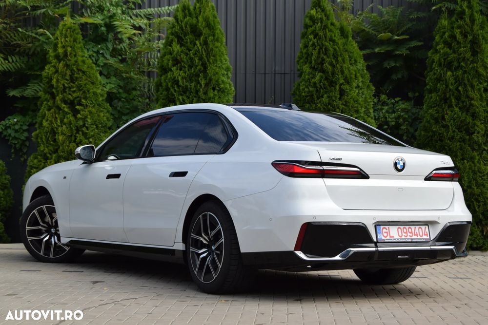BMW Seria 7 - 10