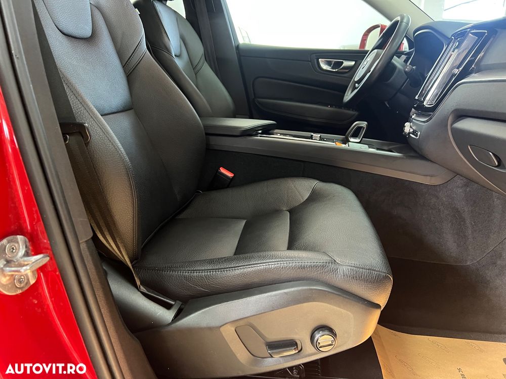 Volvo XC 60 T6 AWD Recharge Geartronic Inscription Expression - 14