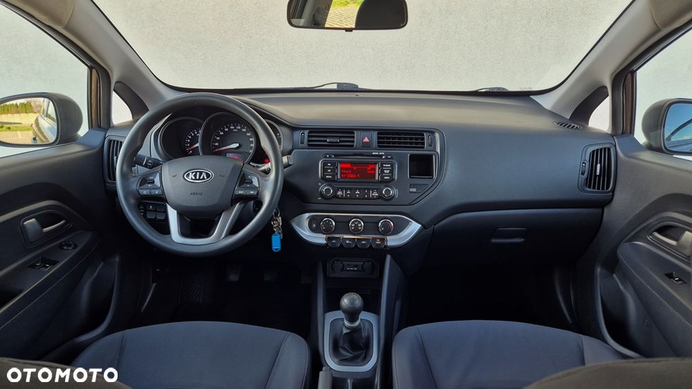 Kia Rio 1.2 L - 9