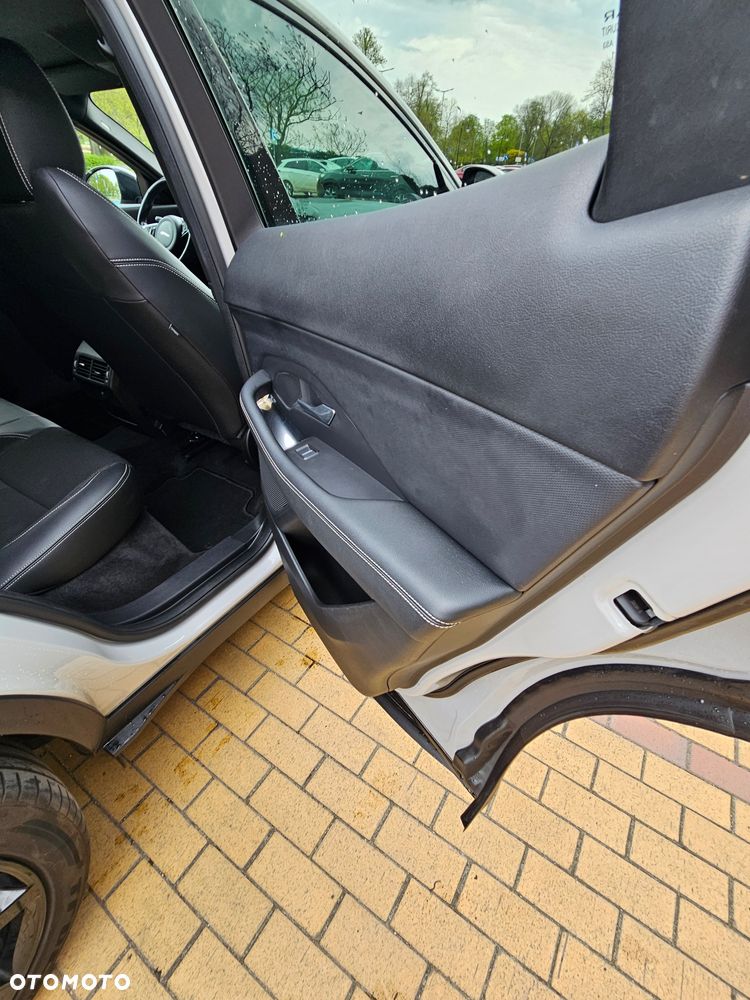 Jaguar E-Pace 2.0 i4D AWD R-Dynamic - 32