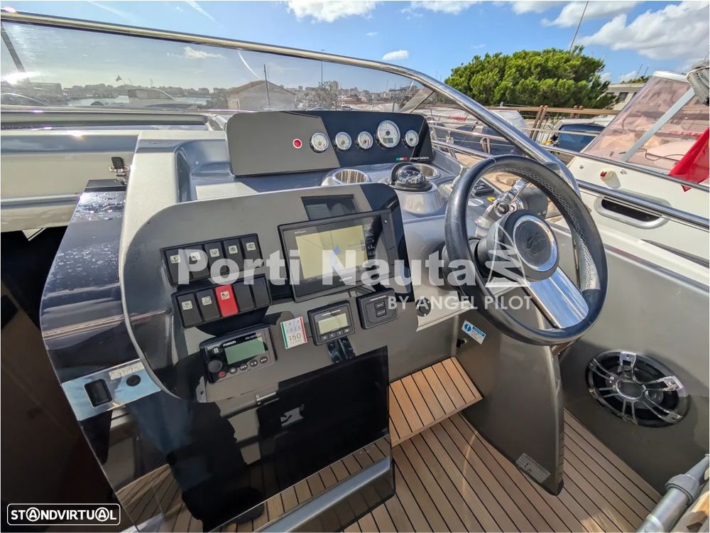 Cranchi Endurance 30 - 17