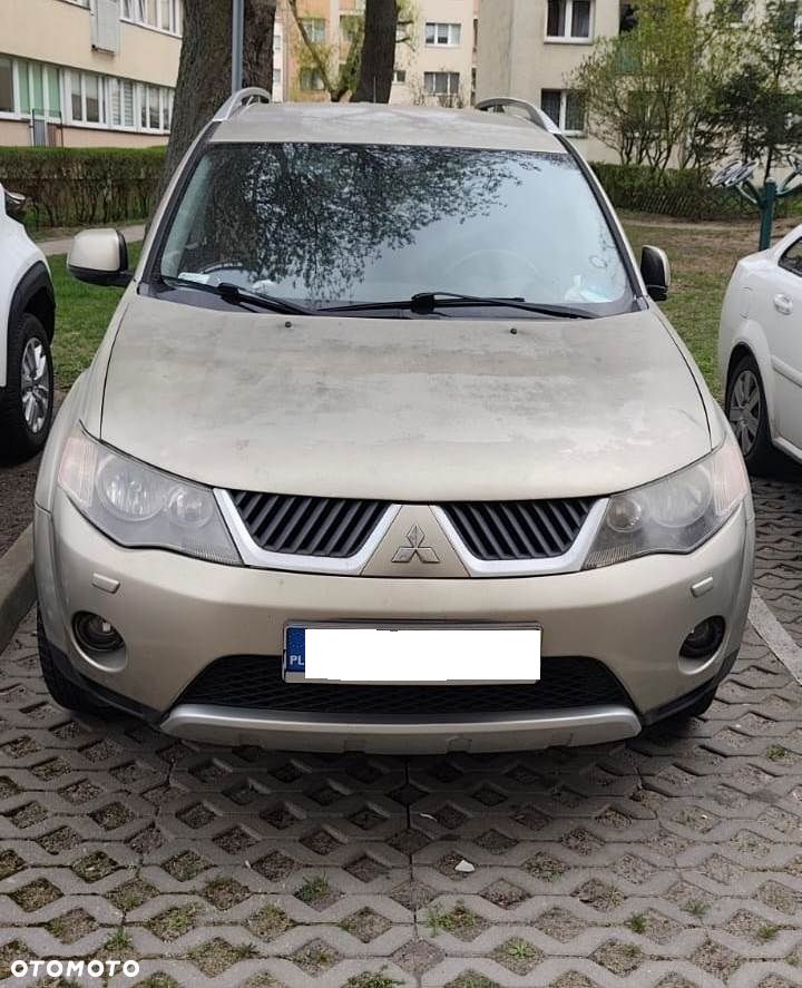 Mitsubishi Outlander 2.0 DID Intense - 2