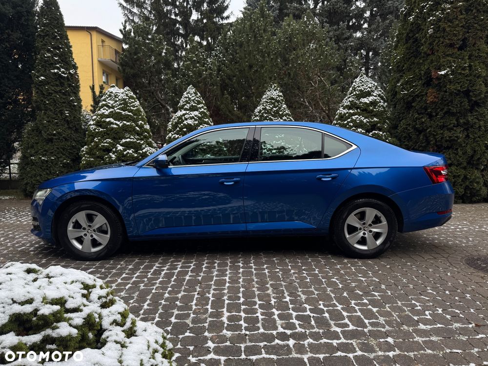 Skoda Superb 2.0 TDI SCR Ambition - 2