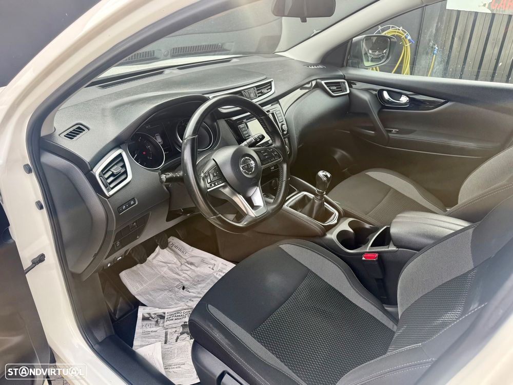 Nissan Qashqai 1.5 dCi N-Connecta J18+Led - 32