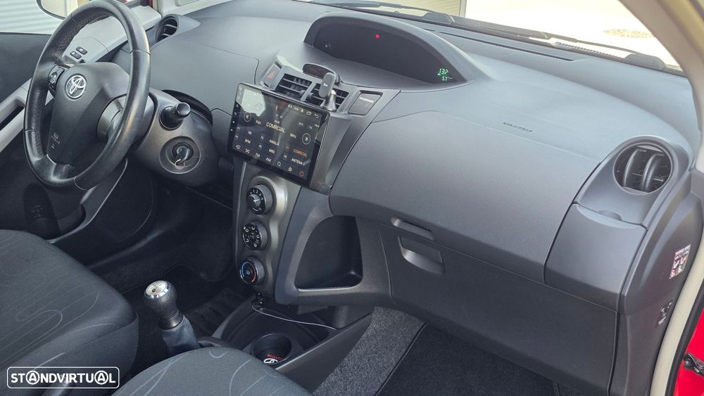 Toyota Yaris 1.0 VVT-i AC - 15