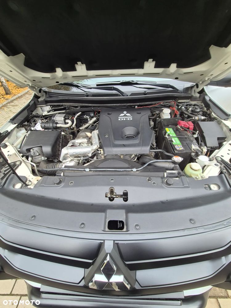 Mitsubishi L200 - 10