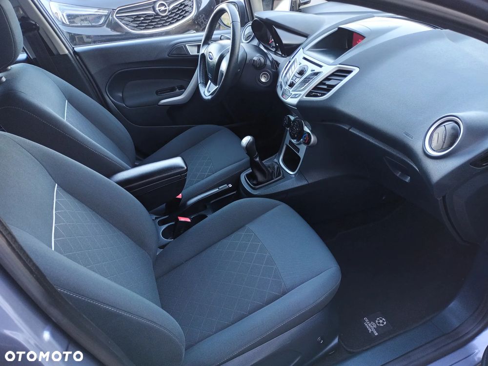Ford Fiesta 1.25 Ghia EU5 - 23