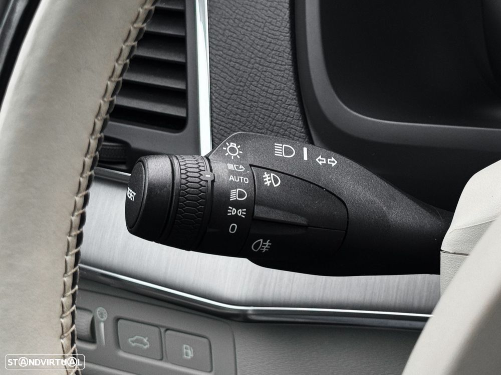Volvo XC 90 - 26