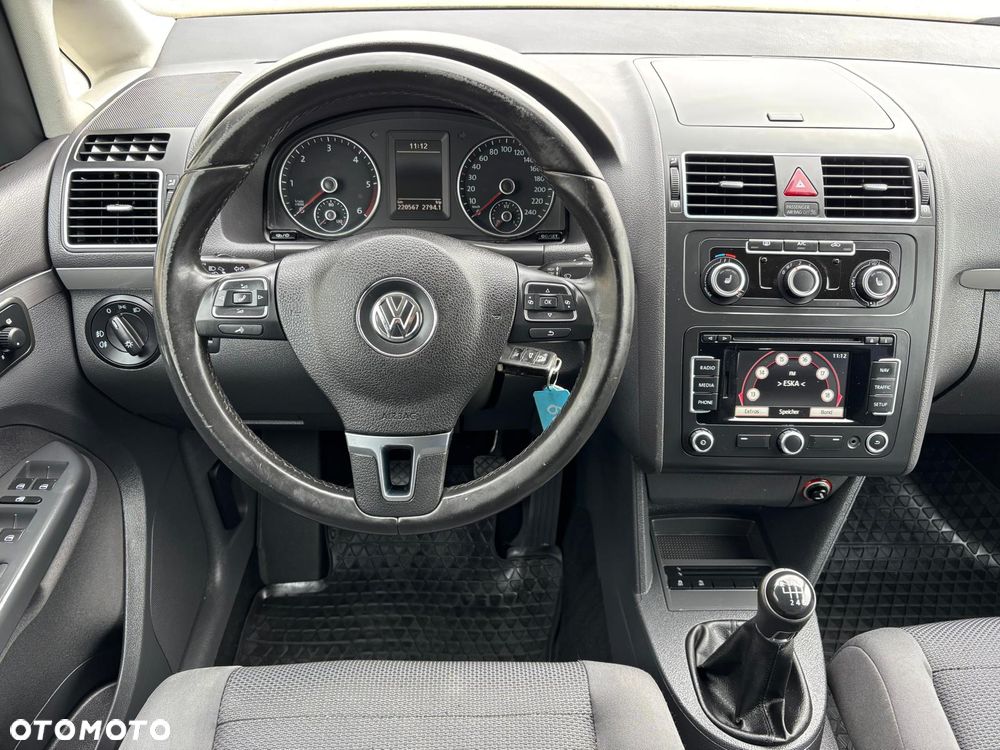 Volkswagen Touran 1.6 TDI DPF BlueMotion Technology Trendline - 23