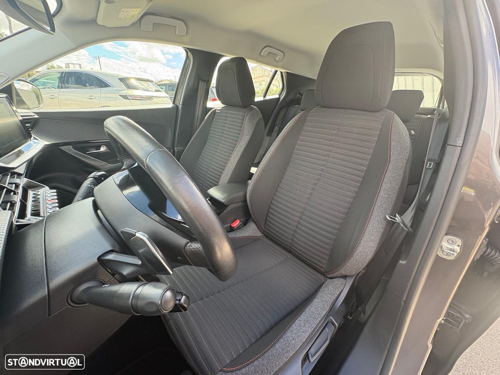 Peugeot 2008 - 9