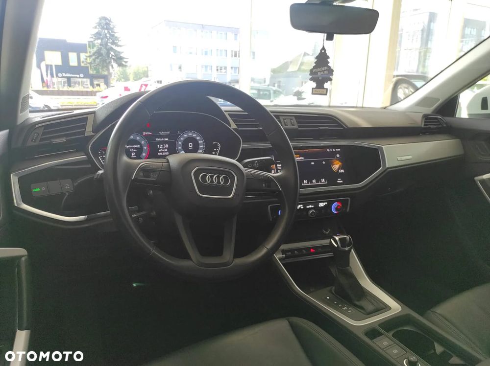 Audi Q3 Sportback - 12