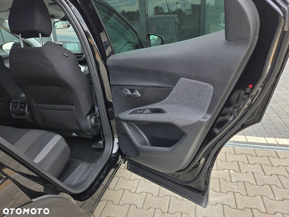 Peugeot 3008 1.5 BlueHDi Active Pack S&S EAT8 - 32