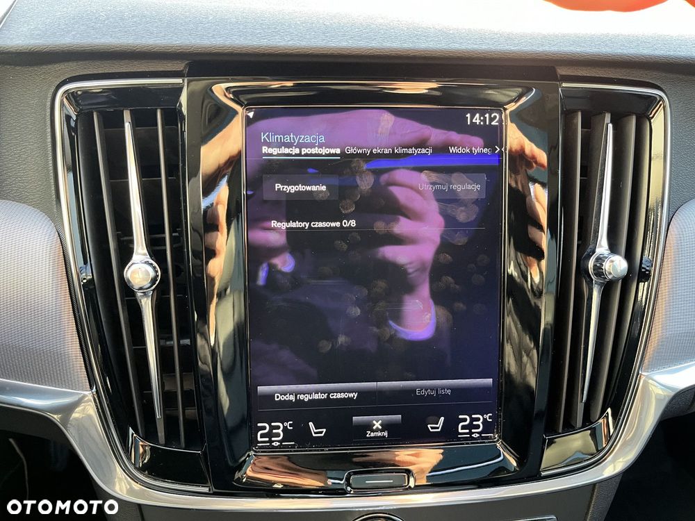 Volvo V90 Cross Country - 23