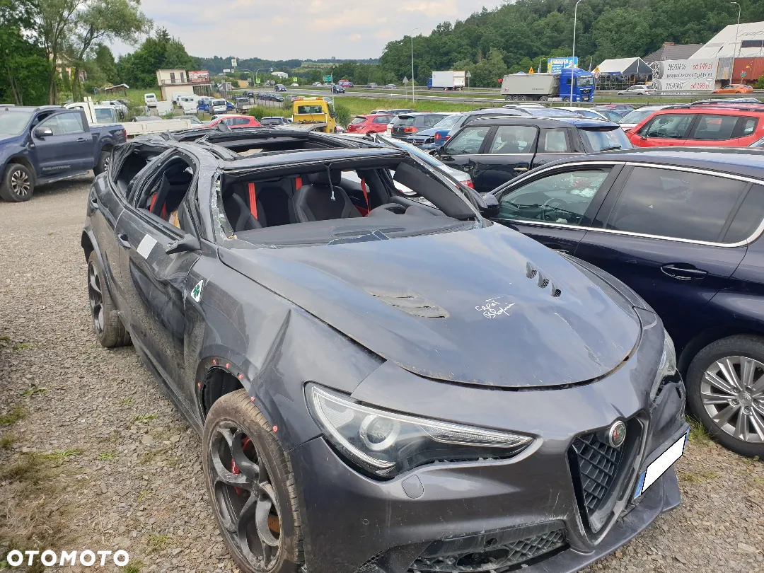 Alfa Romeo Stelvio 2.9 V6 Bi-Turbo Quadrifoglio Q4