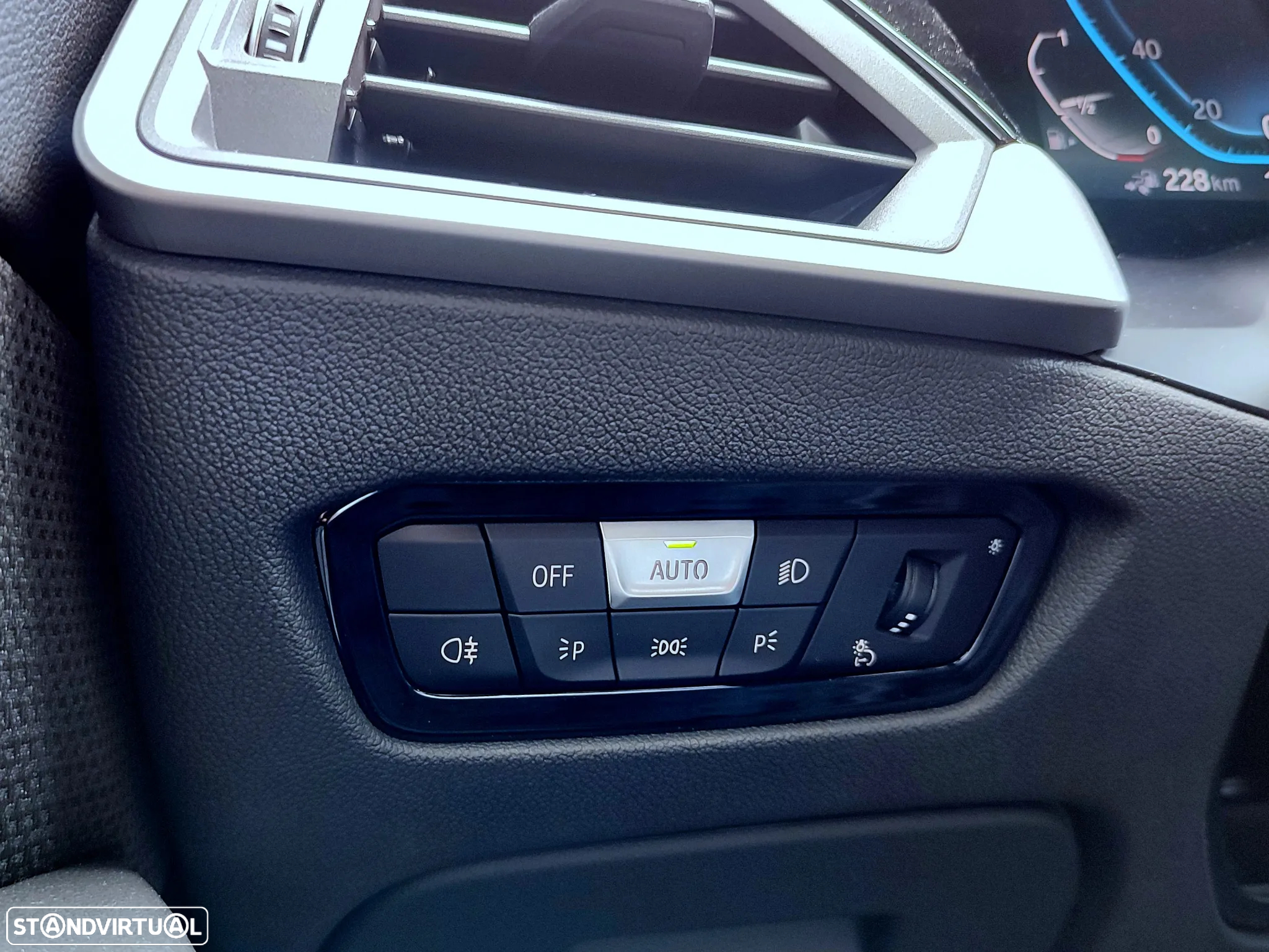 BMW 330 e Corporate Edition Auto - 29