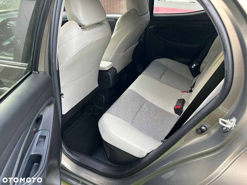 Toyota Yaris Hybrid 1.5 Active - 11
