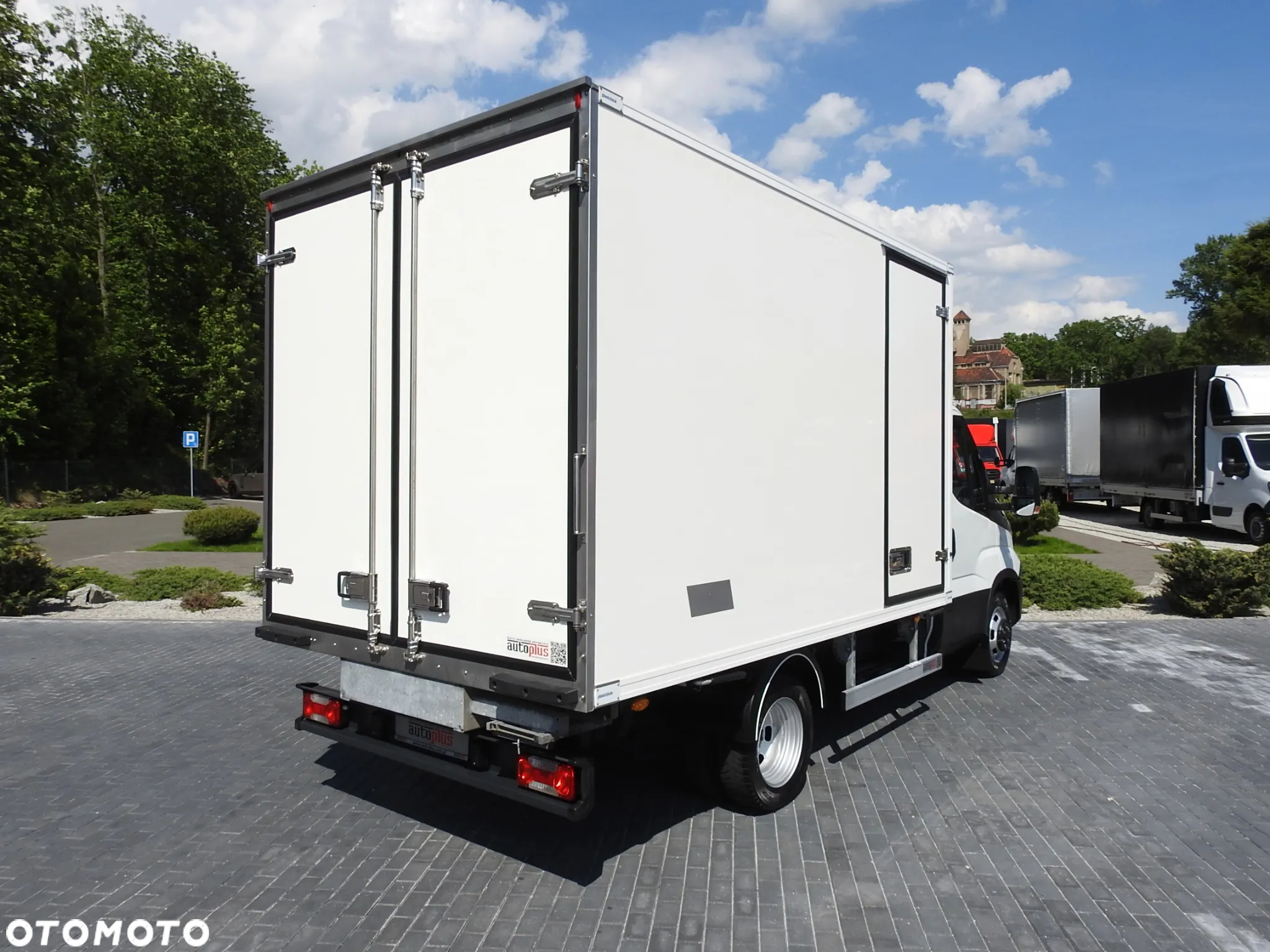 Iveco DAILY 50C15 CHŁODNIA KONTENER -5*C ZASILANIE 230V KLIMATYZACJA BLIŹNIACZE KOŁA 150KM [ 279041 ] - 4