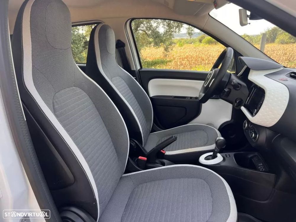 Renault Twingo Z.E. 22 Intens - 17